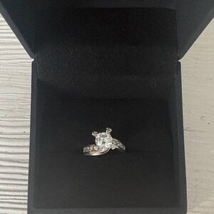 10K White Gold Engagement Ring (Size 4)
